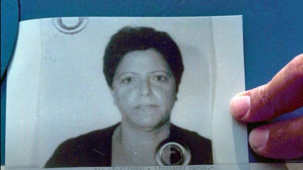 وسائل إعلام: القبض على زعيمة إحدى عصابات “الكامورا” لدى محاولتها مغادرة إيطاليا