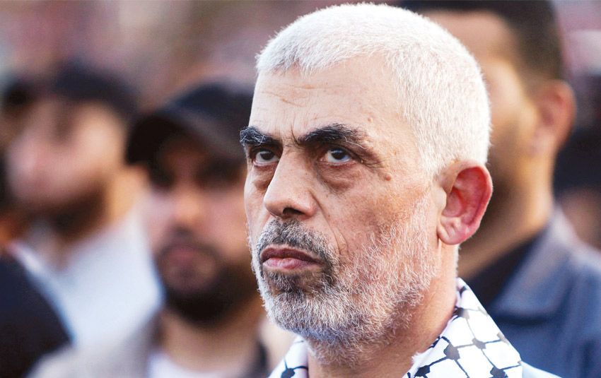 شقة وكرسي استشهاد السنوار قبل الاشتباك وبعده