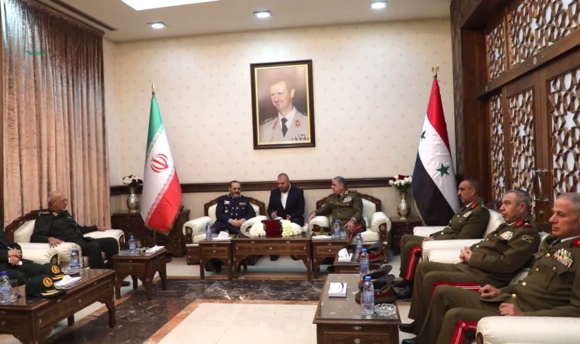 التعاون الأمني يتعزز: لقاء يجمع وزيري الدفاع السوري والإيراني في دمشق