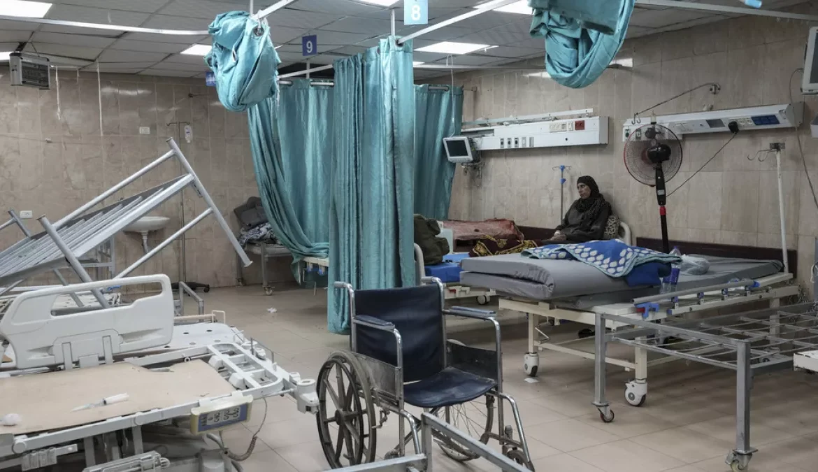 الدفاع المدني في غزة: الموت هو الخيار الوحيد أمام المصابين في القطاع المحاصر